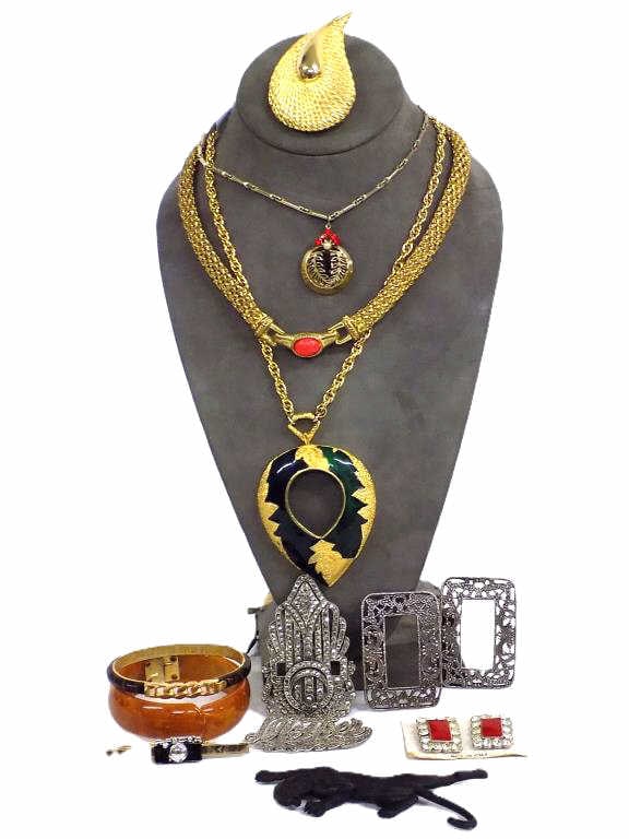 DESIGNER COSTUME JEWELRY LOT INC. JOMAZ: Vintage Group of Designer Costume Jewelry Including Necklaces, Rhinestone Earrings, Shoe Clips, Gold plated Brooches Including Enameled Jomaz, Black Leopard Brooch