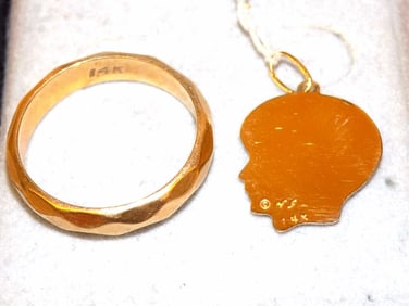 14K YELLOW GOLD RING WITH CHILD'S NECKLACE PENDANT