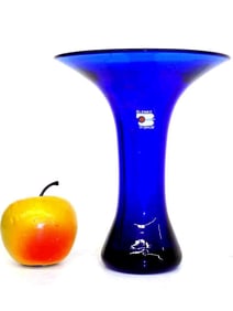 MIDCENTURY MODERN BLUE BLENKO GLASS VASE