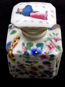 CHINESE CHING DYNASTY PORCELAIN TEA CADDY