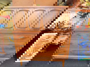 MIDCENTURY MODERN TEAK DRESSER