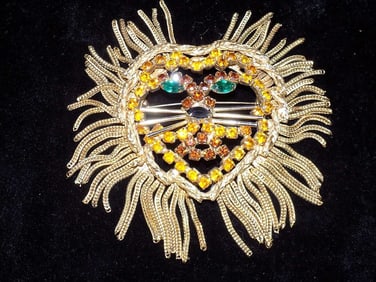 FABULOUS GOLD TONE RHINESTONE LION BROOCH