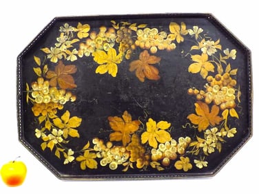 19TH CENTURY AMERICAN TOLEWARE PAINTED TRAY