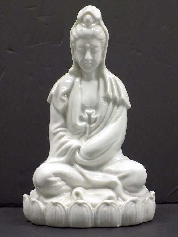 CHINESE GUAN YIN BLANC DE CHINE BUDDHA: Chinese Guan Yin Blanc De Chine Porcelain Seated Buddha on Lotus. 5" x 8.50"