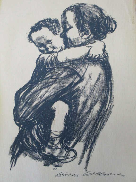 KATHE KOLLWITZ - MOTHER WITH CHILD LITHOGRAPH: Kathe Kollwitz German 1867-1945 - Vintage Mother with Child lithograph entitled " MUTTER MIT JUNGEN " H 20" X L 13" . Signed in plate. Condition: some untouched staining (cleanable)