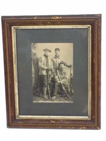 VICTORIAN FRAMED HUNTERS PHOTOGRAPH