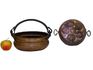 19TH CENTURY COPPER KETTLE & EGG PAN