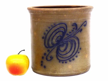 COUNTRY STONEWARE BUTTERFLY CROCK