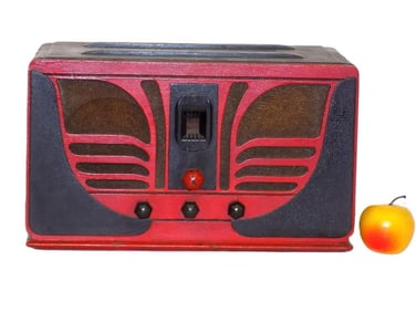 RARE PHILCO ART DECO BUTTERFLY CASE TUBE RADIO
