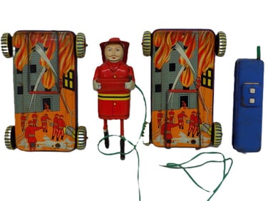 VINTAGE 1950'S JAPANESE TIN TOY FIREMAN