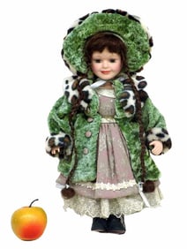 BEAUTIFUL VICTORIAN PORCELAIN DOLL