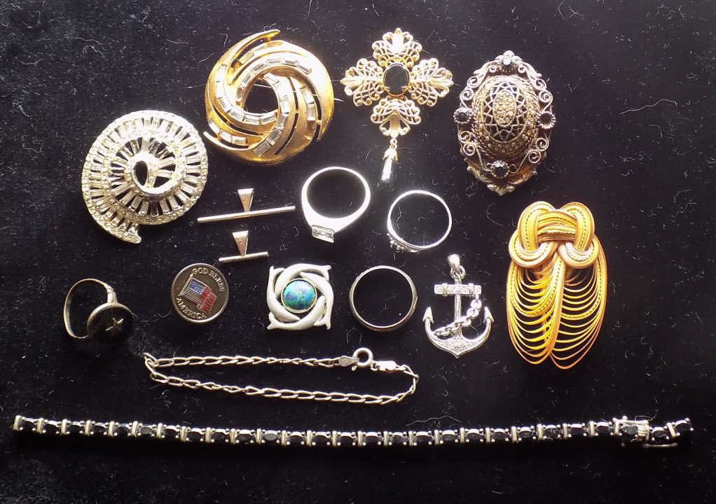 VINTAGE COSTUME JEWELRY LOT WITH STERLING SILVER (1 of 2)
