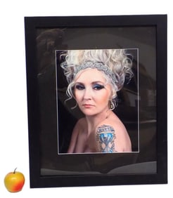 BLONDE TATTOO GIRL PHOTOGRAPH