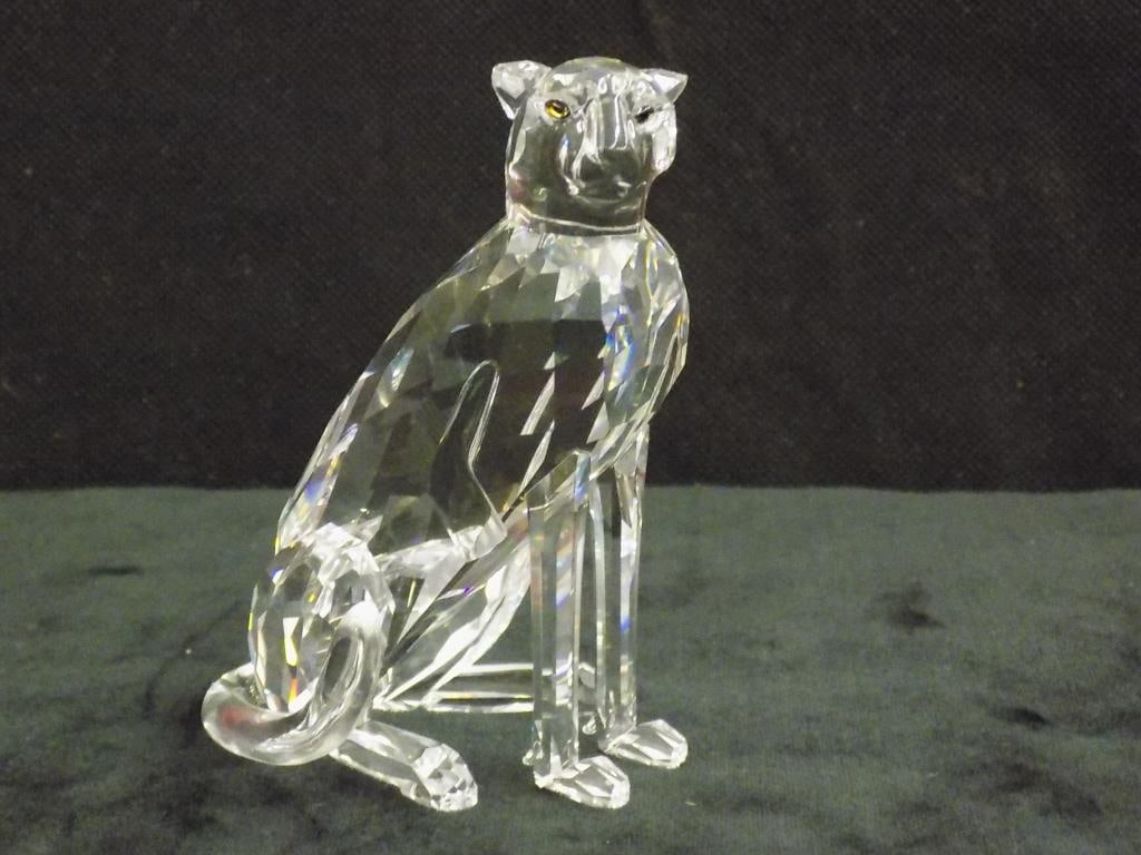 SWAROVSKI CRYSTAL ART GLASS LEOPARD SCULPTURE: Swarovski Crystal Art Glass Leopard Sculpture. Endangered Species Series. Designed by Michael Stamey. 2" x 2" x 5.50" 1 lb