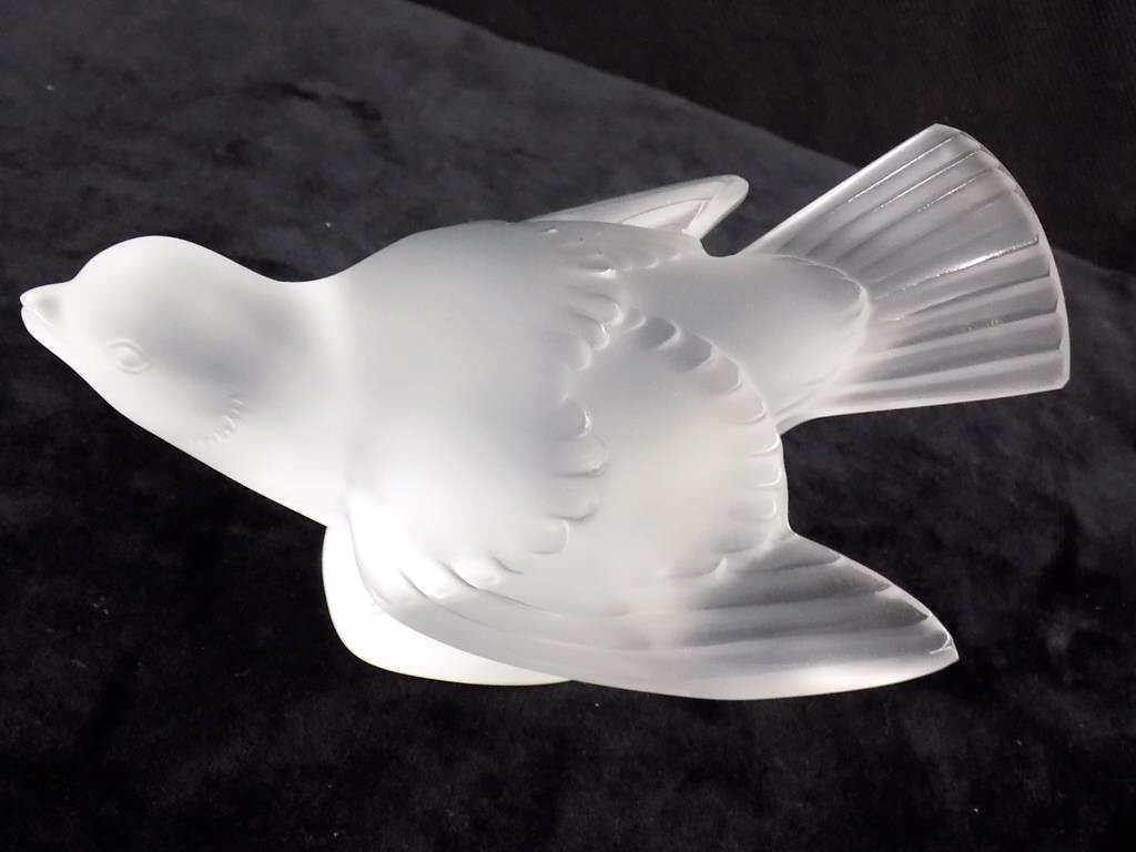 LALIQUE CRYSTAL ART GLASS SPARROW BIRD SCULPTURE: Rene Lalique Crystal Frosted Art Glass Sparrow Bird Sculpture with Open Wings. Signed Base. Made in France. Larger Version. 3.5" x 4" x 5" 1 lb