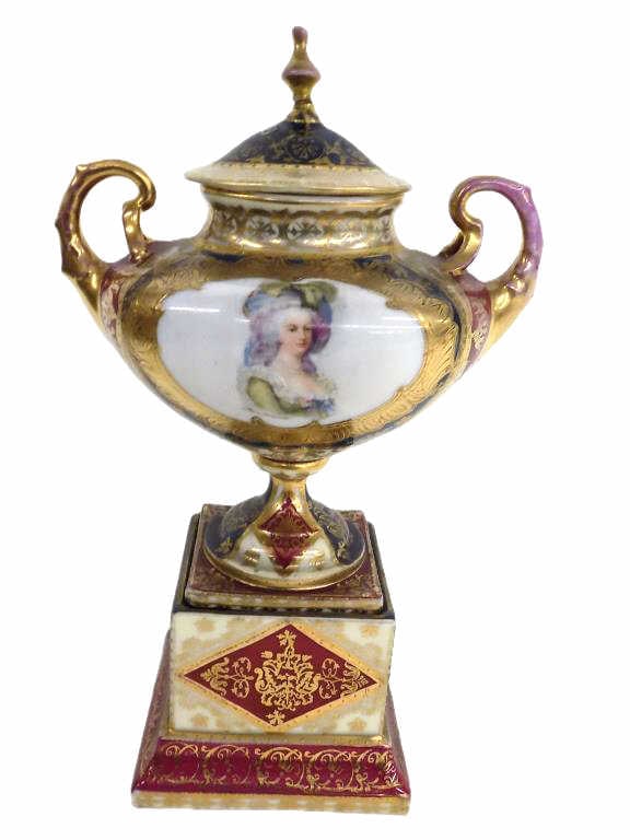 MARIE ANTOINETTE NEOCLASSICAL ROYAL VIENNA URN (1 of 5)