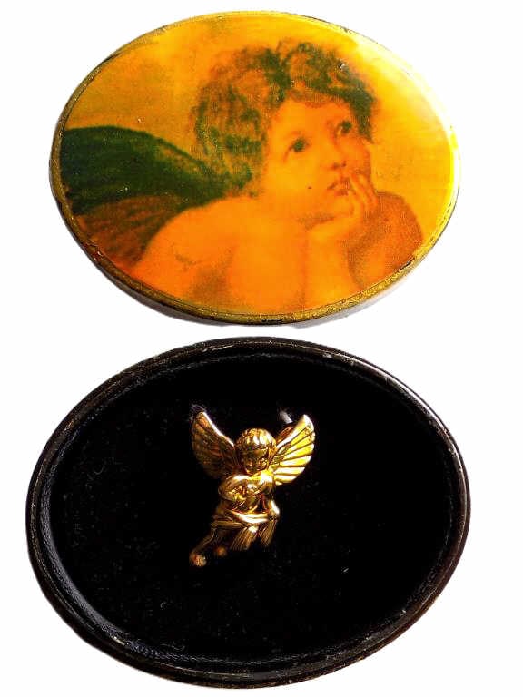 MICHAEL ANTHONY 14K YELLOW GOLD ANGEL PENDANT (1 of 4)