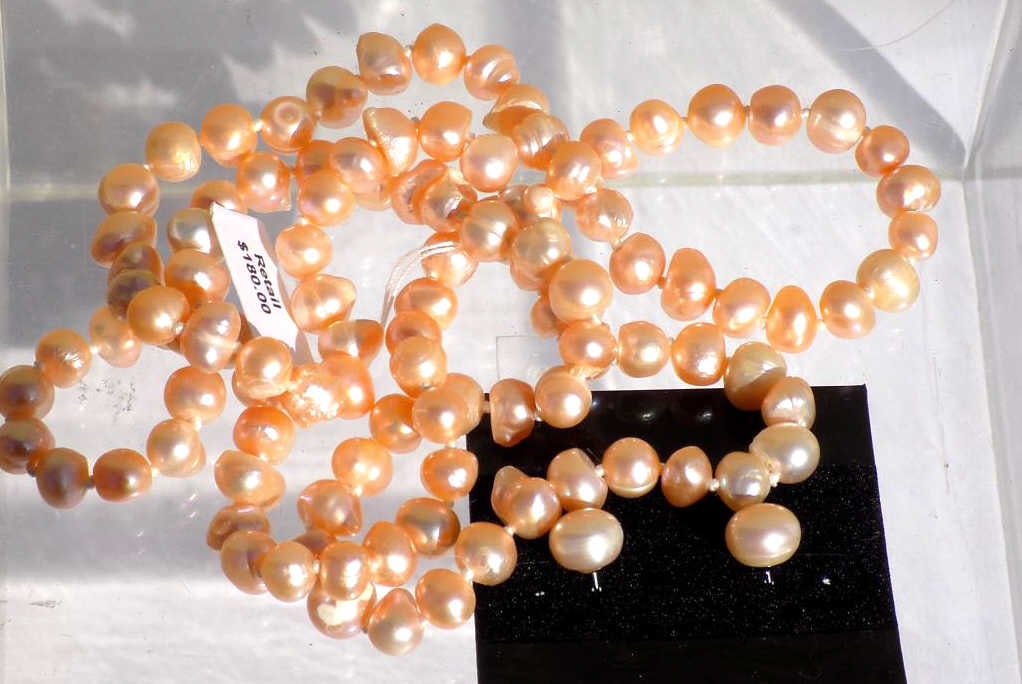 GORGEOUS PINK LUSTER PEARL NECKLACE EARRINGS SET: Gorgeous Genuine Pearl Necklace and Earrings Set. Pink Opalescent Pearl Necklace 7-8 MM 32" Length Along with Pair of Matching 9-10 MM Post Earrings. New Condition