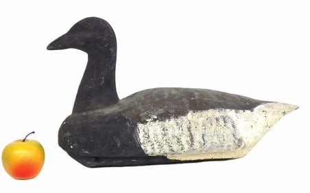BIG AMERICAN FOLK ART GOOSE CARVED DECOY