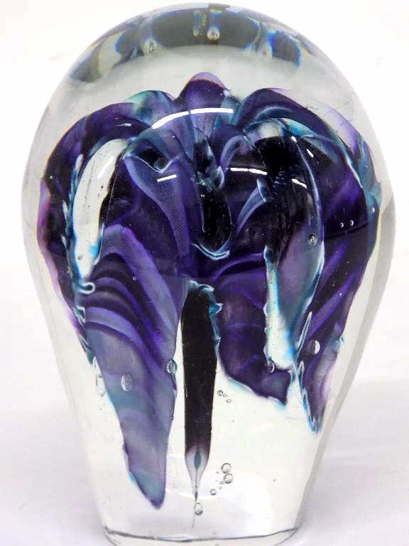 RANDY KUNTZ PURPLE IRIS SIGNED STUDIO ART GLASS: R.L. Randy Kuntz American 20th Century - Magnifcent Purple Iris Studio Art Glass. Gorgeous Detail. Signed Base. Height 6.5" 6 lbs