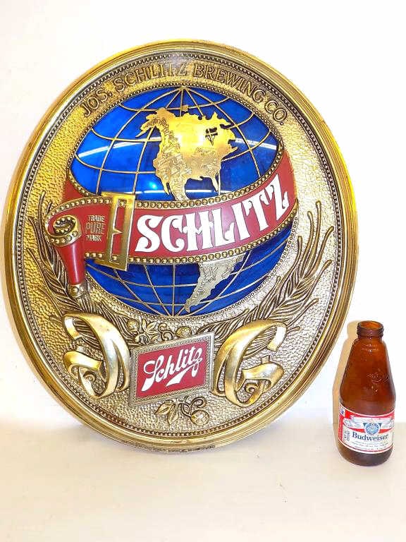 VINTAGE SCHLITZ BEER GOLDEN GLOBE ADVERTISING SIGN (1 of 3)
