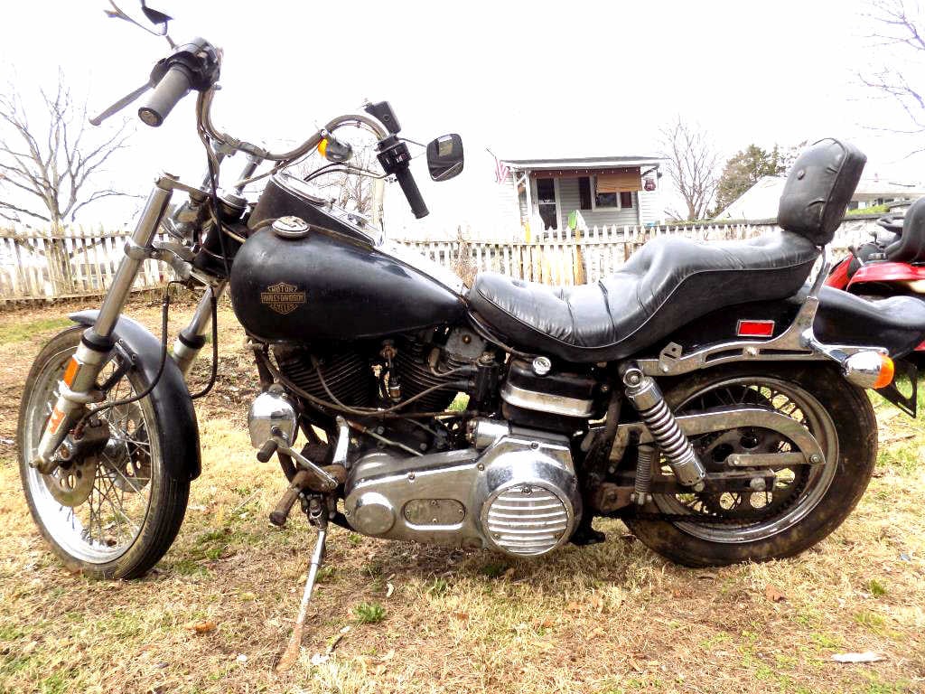 CLASSIC HARLEY DAVIDSON WIDE GLIDE MOTORCYCLE (1 of 20)