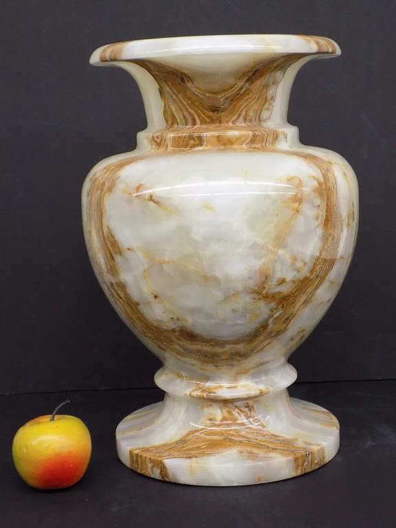 ELEGANT PALACE SIZE ONYX BALUSTER VASE 15" TALL: Elegant Palace Size Banded Onyx Baluster Vase. Naturally Formed Multi Color Bands In Yellow Gold, White, Crimson Brown. Height 15" x Width 10" x Length 10" Solid Gemstone Weighs 53 lbs