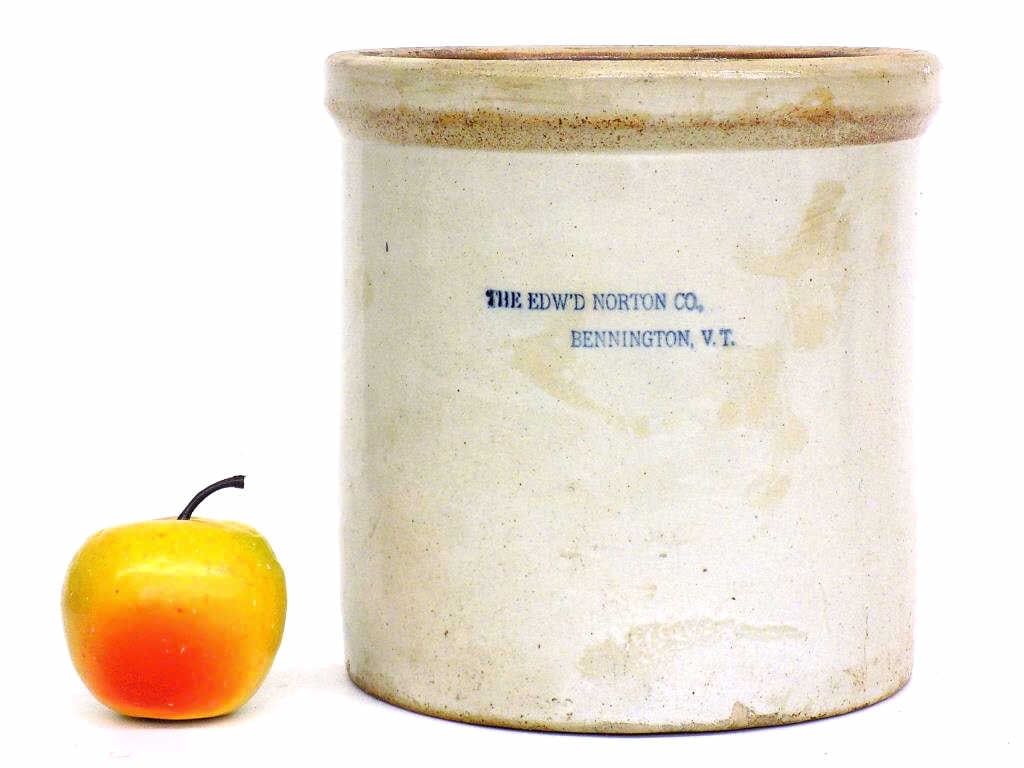 NORTON CO. BENNINGTON VERMONT ADVERTISING CROCK (1 of 2)
