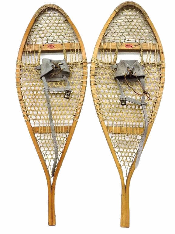 VINTAGE PAIR OF FABER ADIRONDACK SNOW SHOES 42" (1 of 2)