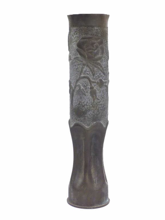 WORLD WAR I TRENCH FOLK ART ARTILLERY SHELL VASE (1 of 5)