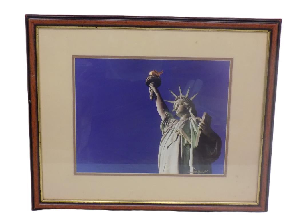 DAVID SPINDEL GREAT AMERICAN STATUE SIGNED PHOTO (1 of 3)