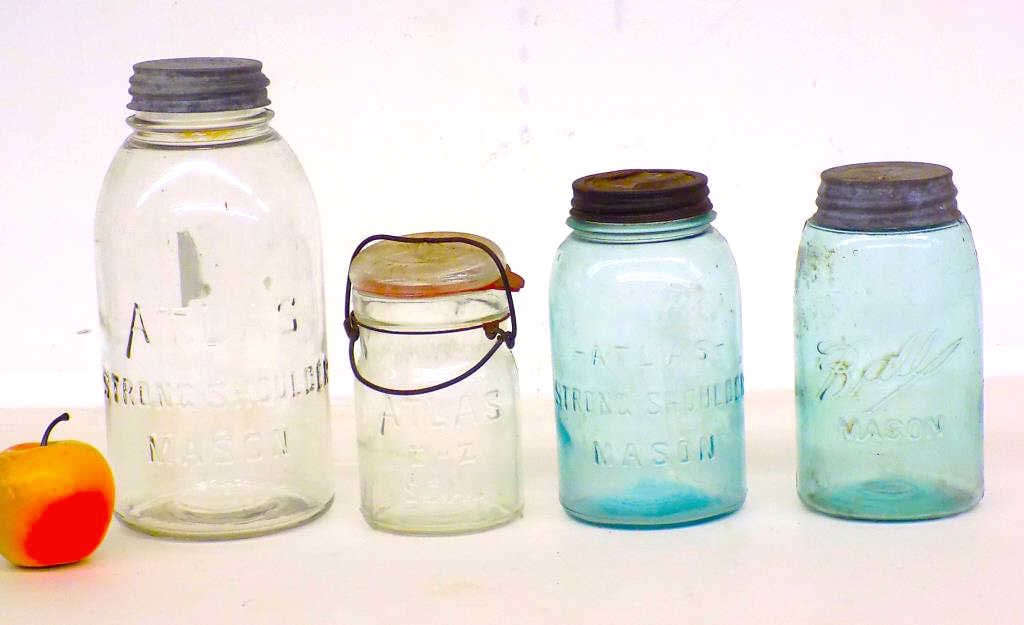 ANTIQUE ATLAS & BALL GLASS MASON JARS LOT (1 of 3)