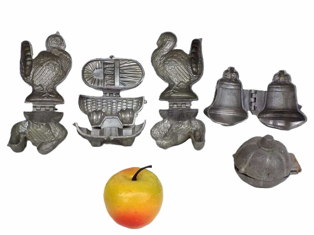 VINTAGE HOLIDAY LEAD CHOCOLATE CANDY MOLDS (1 of 2)