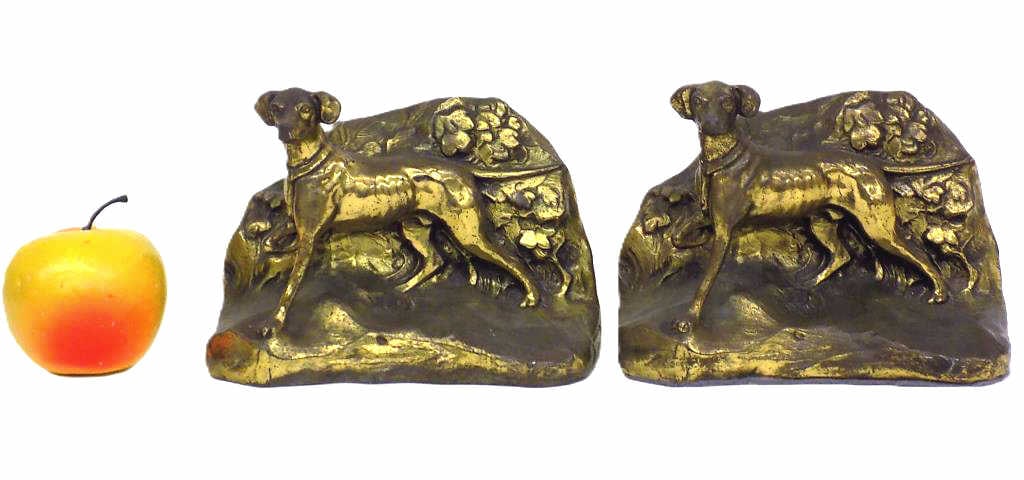 JENNING BROS HUNTING DOG BRONZED BOOKENDS: Vintage Jenning Bros Pair of Hunting Dog Bronzed Metal Bookends.Signed. Combined Measurement 5" x 6" x 6" 6 lbs