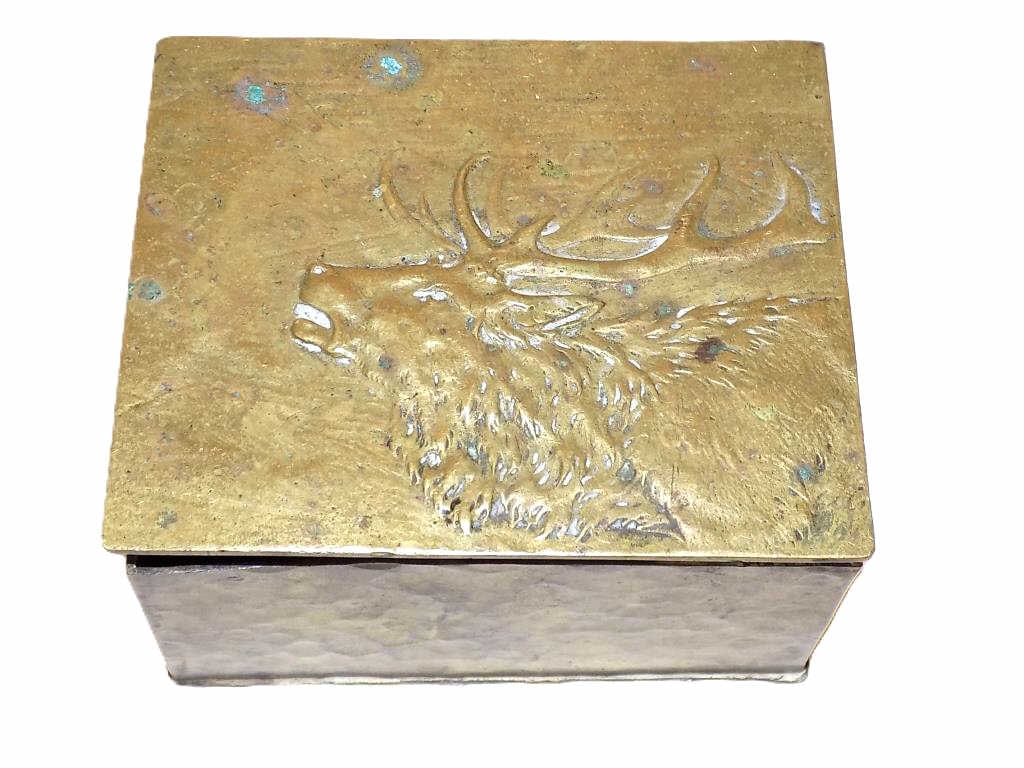 AUSTRIAN GILT BRONZE ELK ARTS & CRAFTS BOX: Antique Austrian Gilt Bronze Box in The Arts and Crafts Style. Large Elk Cast Lid with Surrounding Hammered Design. Signed. 2.25" x 3" x 4" 1 lb Rear left corner split