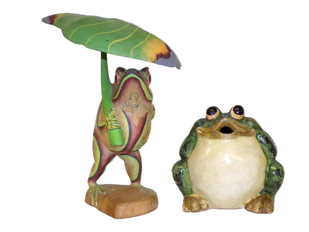 FOLK ART WOODEN FROG & CERAMIC FROG: Vintage American Folk Art Carved & Painted Wooden Frog with Leaf Umbrella. Along with a Ceramic Frog. Measurements 10.50" x 8.50" x 6.50" and 6" x 6" x 6" 4 lbs Total