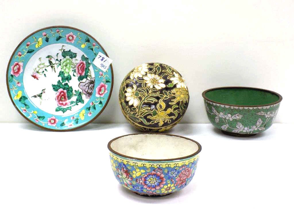 CHINESE BLOSSOMS CLOISONNE BOWLS & COVERED BOX (1 of 4)