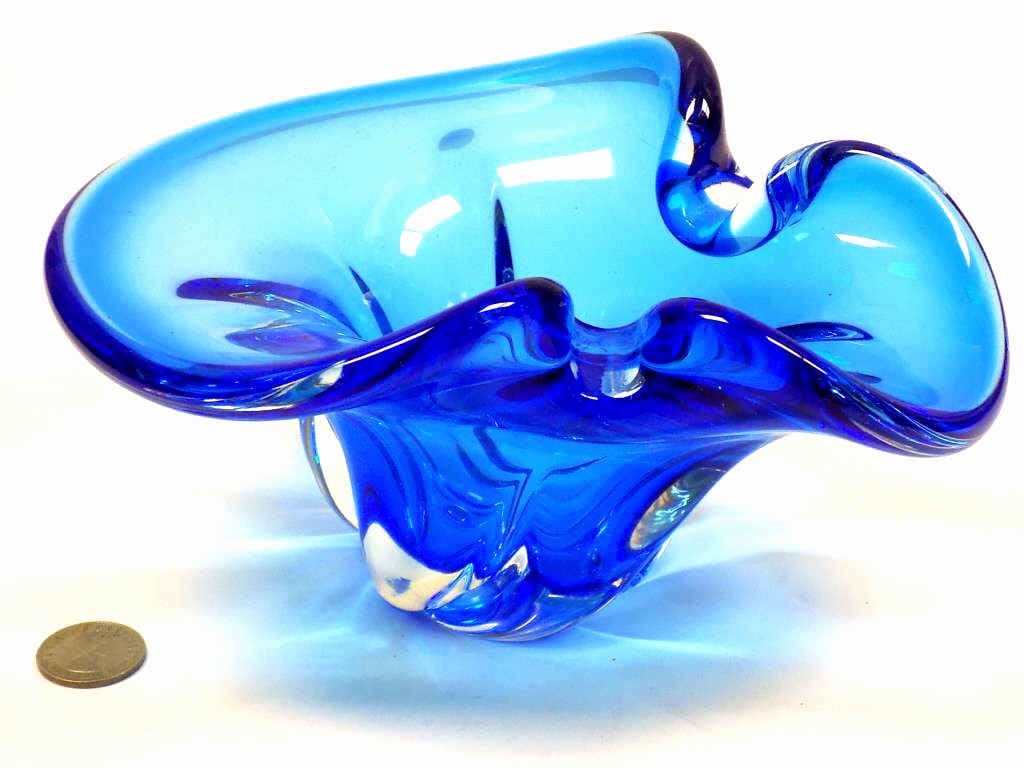 MIDCENTURY MURANO BLUE ART GLASS: Quality Murano Midcentury Modern Design Blue Art Glass. Height 4" x Length 8"