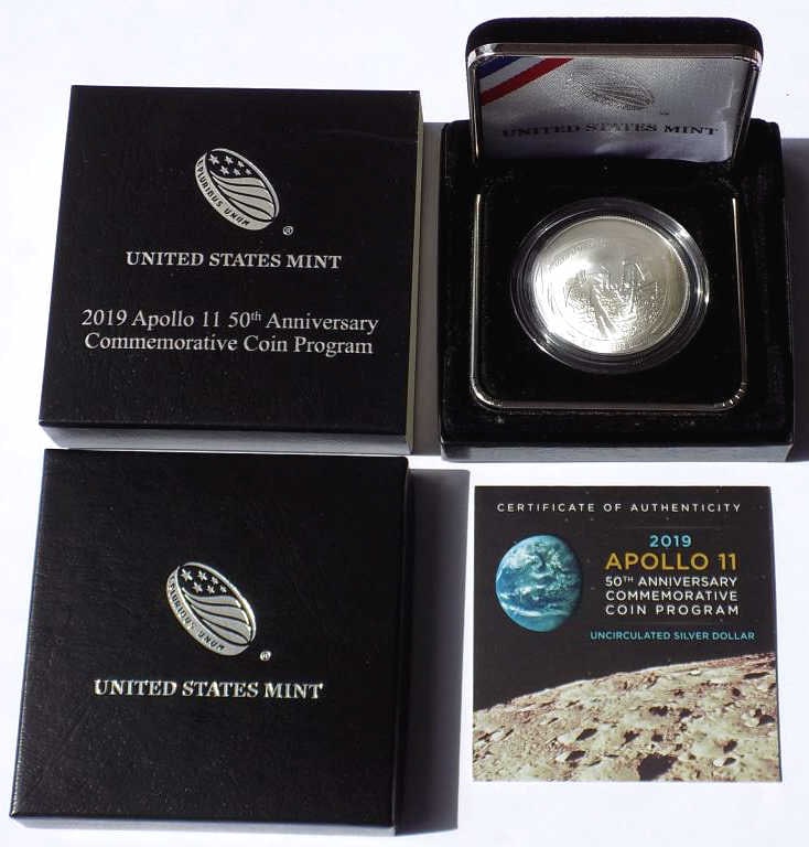US MINT 2019 APOLLO 11 COMMEMORATIVE SILVER DOLLAR (1 of 4)