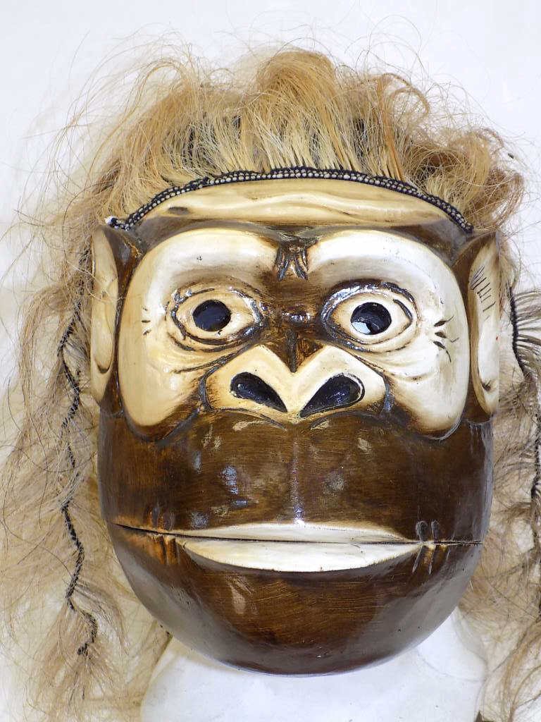 BALI CARVED TRIBAL GORILLA MASK (1 of 1)