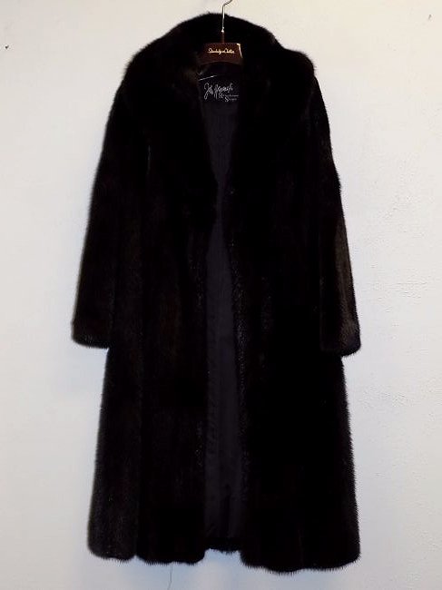 JOHN WANAMAKER MINK COAT (1 of 3)