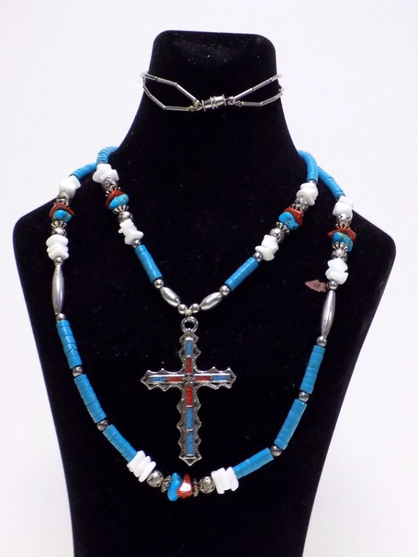AMERICAN INDIAN TURQUOISE CROSS NECKLACE (1 of 4)