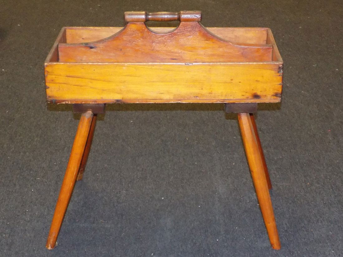 HUDSON VALLEY PRIMITIVE PINE TOOL BOX TABLE (1 of 3)