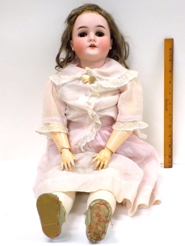 QUEEN LOUISE BISQUE SOCKET HEAD DOLL 19th Century Queen (1 of 5)