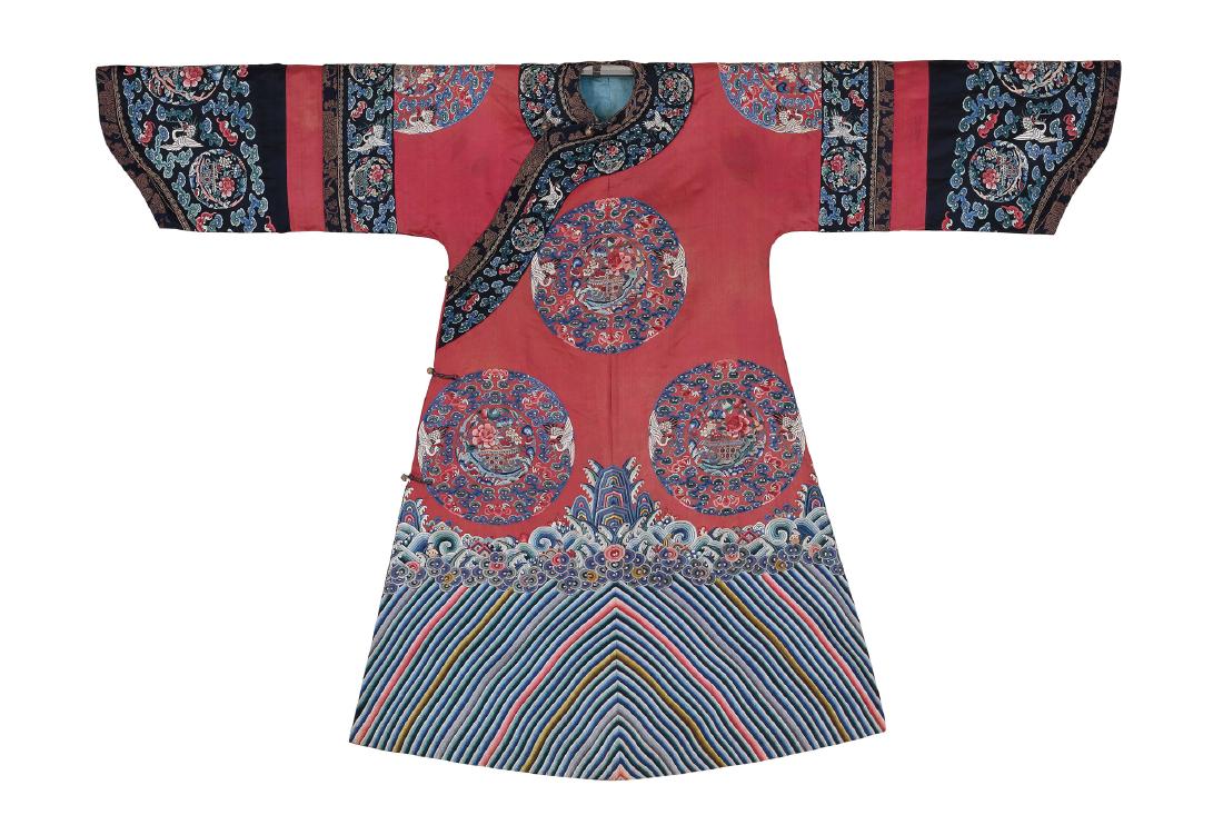 An Imperial offical Silk Robe, Daoguang Period: Length:136cm. Provenance: Collection of Jeff Chang