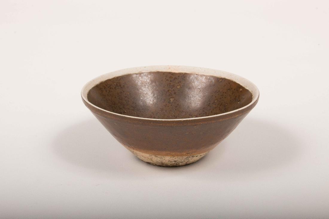 A Jizhouyao Brown-Glazed Bowl, Southern Song Dynasty: D:11cm