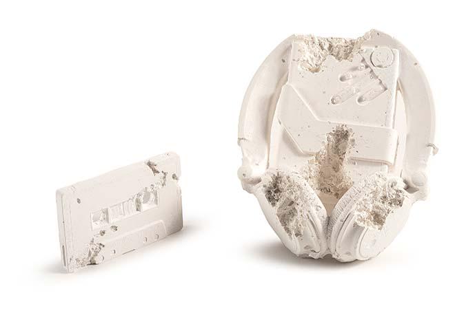Daniel Arsham, Future Relic Tape and Player: record tape:10 * 6.5 * 1cm, Walkman:14.5 * 14.5 * 14.5cm