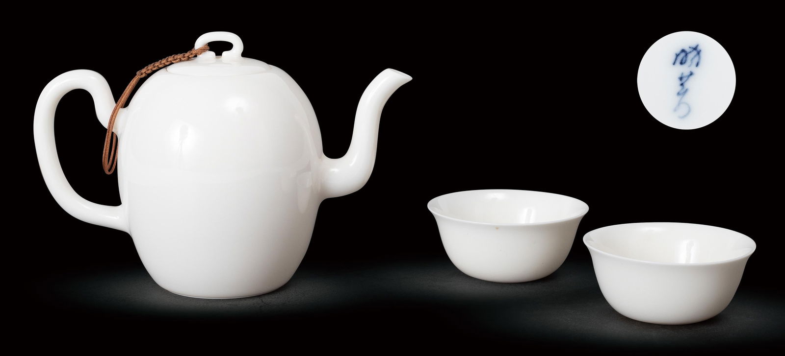 A SET OF XIAOFANG KILN WHITE-GLAZED PORCELAIN WARES FOR TEA SERVICE: Teapot Length:15 cm , Cup Diameter:6.5 * 2 cm