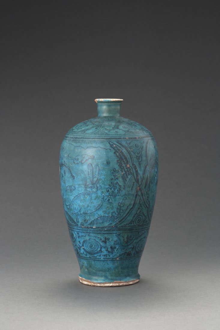 A Peacock-Blue-Glazed Vase, Meiping: H: 27 cm MING DYNASTY