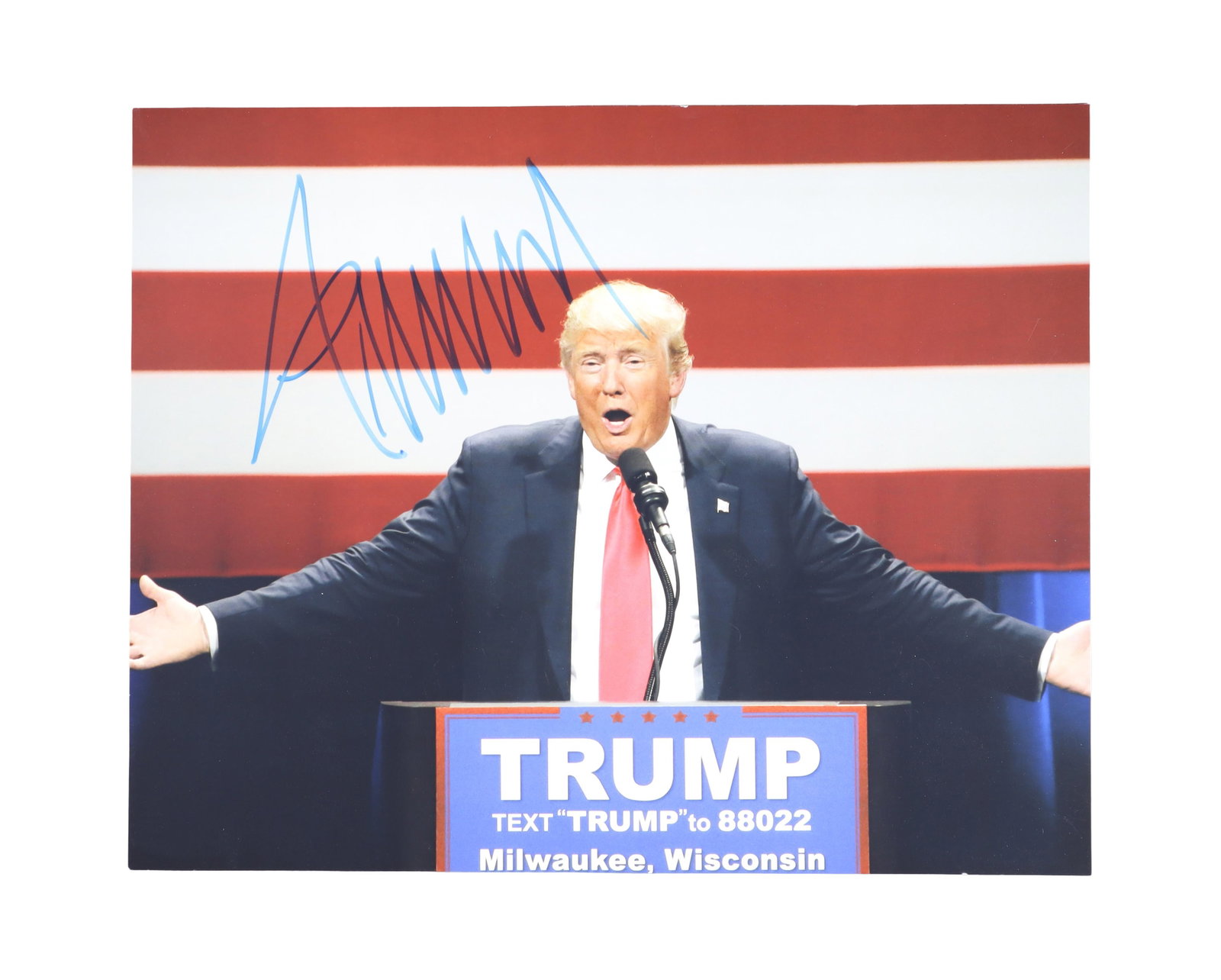 Donald Trump Signed Campaign Photograph, Milwaukee, Wisconsin 2016 Presidential Campaign Rally (1 of 1)